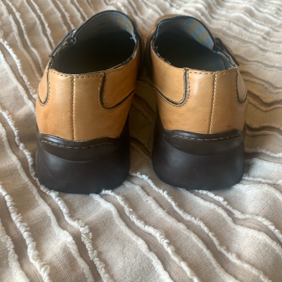 Clark Indigo Super Cute Leather Square Toe Loafers w/ Side Buckle size 6 - Picture 2 of 7